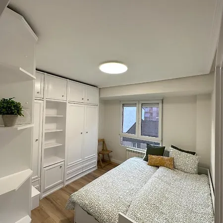 Apartamento Piso En El Centro De Vut5062as *